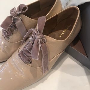 Patent Leather Lace Up Oxford in Blush, INTROPIA